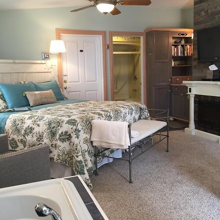 Prairieside Suites Luxury Bed & Breakfast グランビル エクステリア 写真