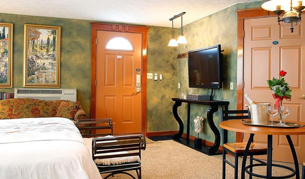 Prairieside Suites Luxury Bed & Breakfast グランビル エクステリア 写真