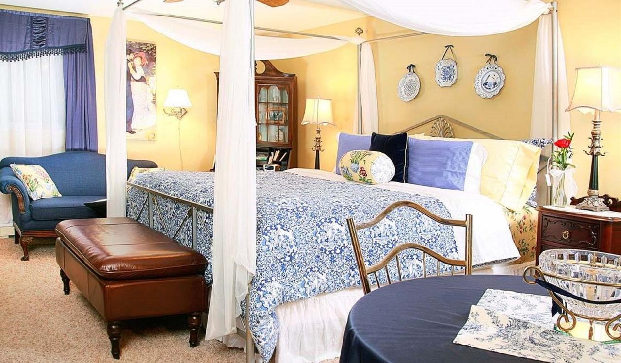 Prairieside Suites Luxury Bed & Breakfast グランビル エクステリア 写真
